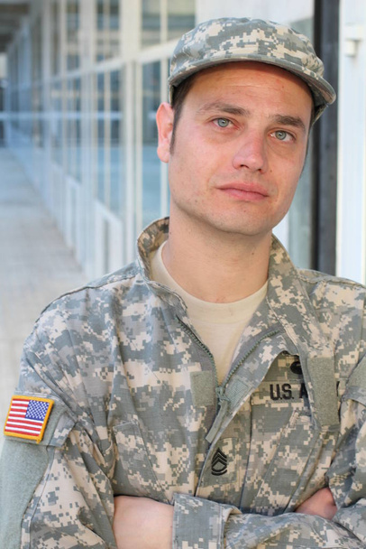 Armeijan sotilas syvälle ajatteluun
 - Valokuva, kuva