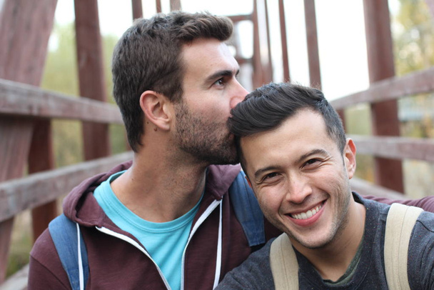 Gay pár těší túru ve dne - Fotografie, Obrázek