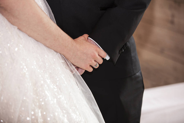 Sposa e sposo all'atto di matrimonio
 - Foto, immagini