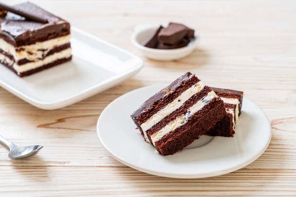 Delicious chocolate cake with almonds - Zdjęcie, obraz