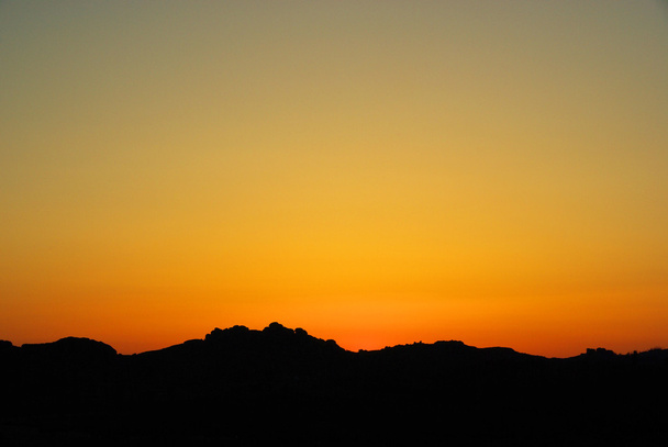 схід сонця в горах
 - Фото, зображення