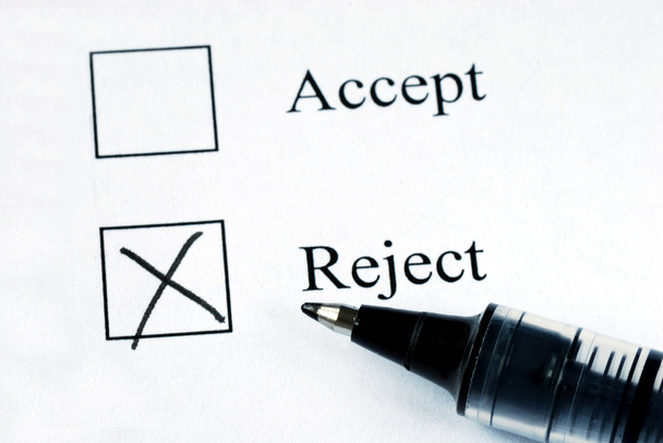 Select the Reject option with a pen - Photo, Image