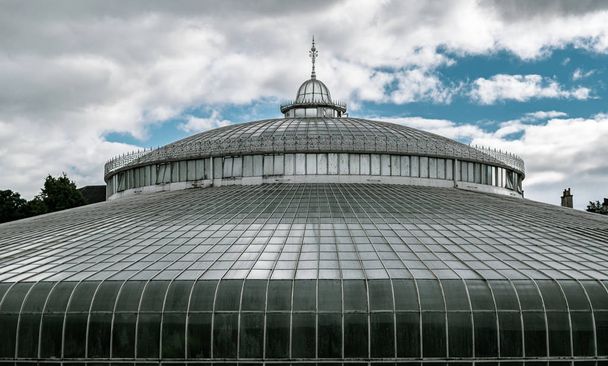 Close-up on one of the glasshouses in Glasgow's Botanic Gardens. Glasgow, Scotland. - Valokuva, kuva