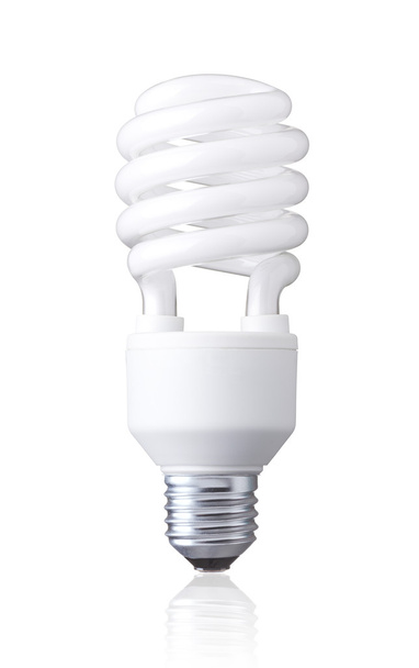 weiße Energiesparlampe, beleuchtete Glühbirne, Twist-Glühbirne isoliert auf weißem Hintergrund - Foto, Bild