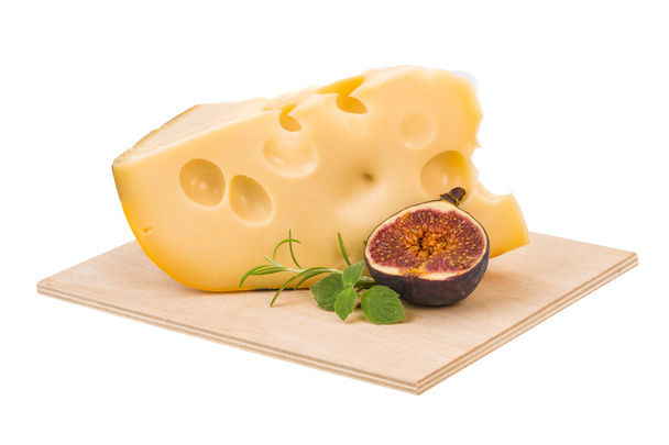 Maasdam juusto viikunalla
 - Valokuva, kuva