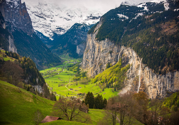 Picturesque view of Lauterbrunnen valley, Bernese Oberland, Switzerland - Фото, зображення