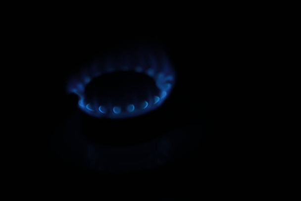 Quemador de gas ardiente, cocina estufa fuego para cocinar
 - Foto, Imagen