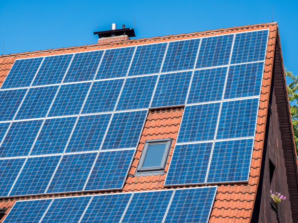 Solární střecha - domácí zázemí - Fotografie, Obrázek