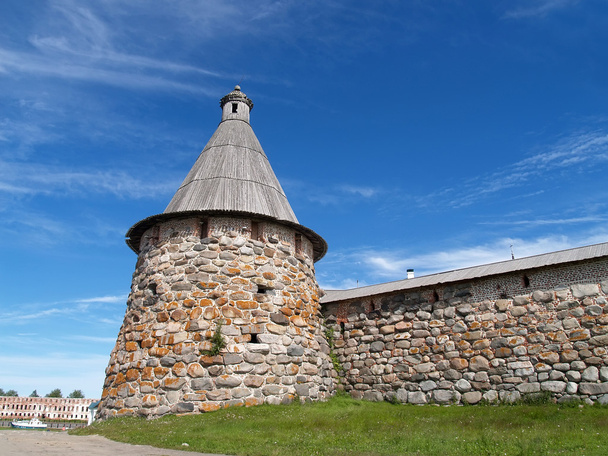 Spinning tower of Spaso-Preobrazhenskoye of the Solovki monaster - Foto, Imagem
