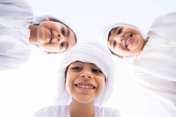 Group of middle eastern kids in Dubai - Foto, Imagen
