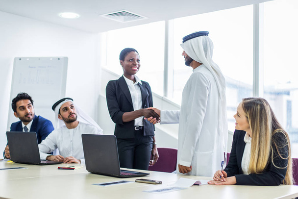 Business meeting in Dubai - Фото, изображение