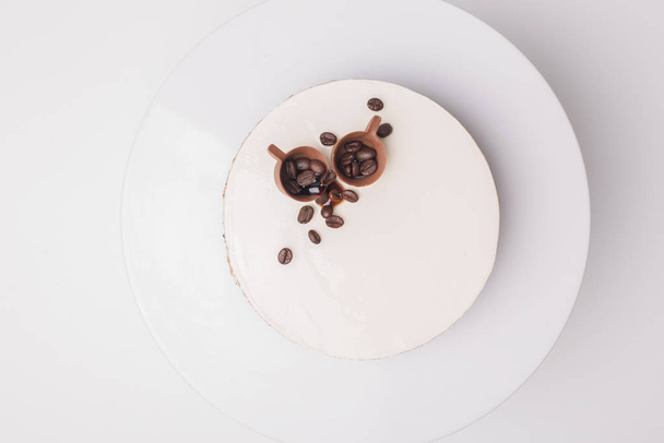 primer plano de los dulces conceptuales, sobre una mesa blanca
 - Foto, Imagen