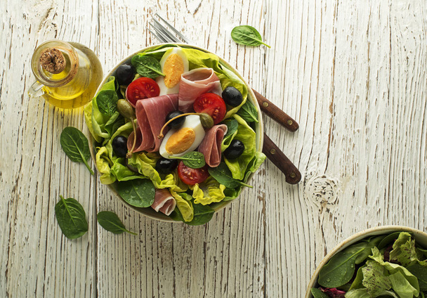 Salad with prosciutto - Zdjęcie, obraz