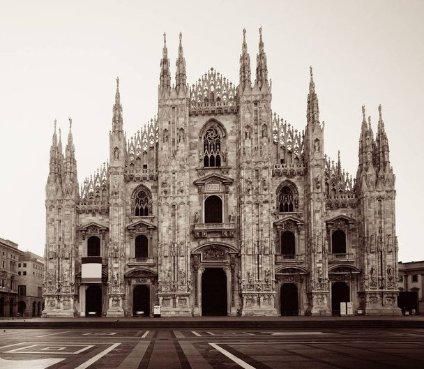 Place de la cathédrale de Milan
 - Photo, image