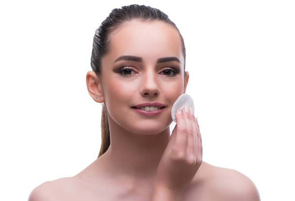Femme dans le concept de beauté appliquer maquillage en utilisant des cosmétiques - Photo, image