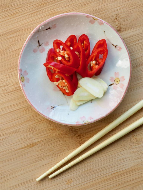 Korean food ingredients Pepper slices and garlic slices - Photo, Image