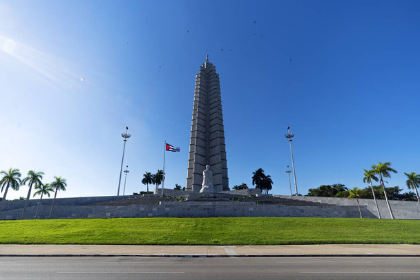 Jose Martin muistomerkki vallankumouksen aukiolla Havannassa - Valokuva, kuva