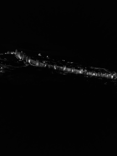 Вид на західний мур валу Авіли. - Фото, зображення