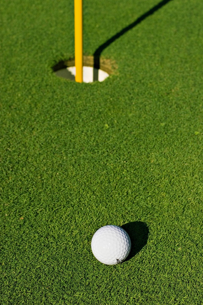 μπάλα του γκολφ - Φωτογραφία, εικόνα