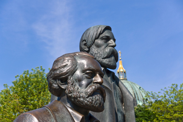 pomnik Karola Marksa i Fryderyka Engelsa - Zdjęcie, obraz