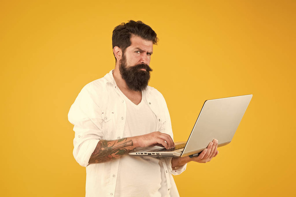 Online purchase. Man using notebook. Programming concept. Bearded man with notebook.Digital world. Successful developer. Online shopping. Programmer with laptop. Surfing internet. Online payment - Foto, Imagem