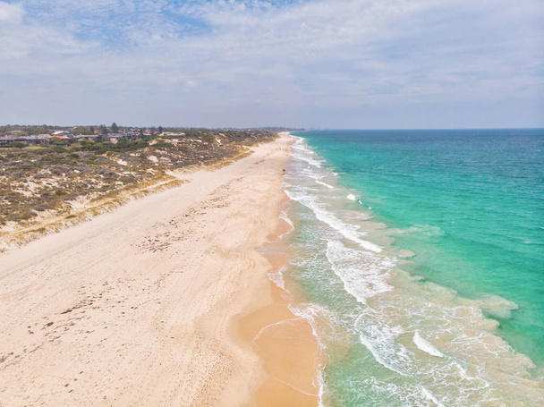 Luchtfoto van City Beach in Perth - Foto, afbeelding