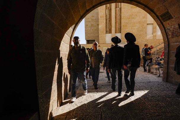Jerusalem, Israel Pedestrians at the Western Wall - Foto, Imagem