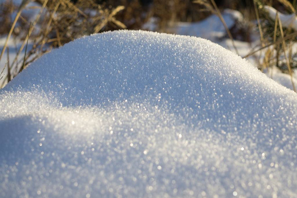 φόντο φρέσκο χιόνι την ώρα του χιονιού - Φωτογραφία, εικόνα