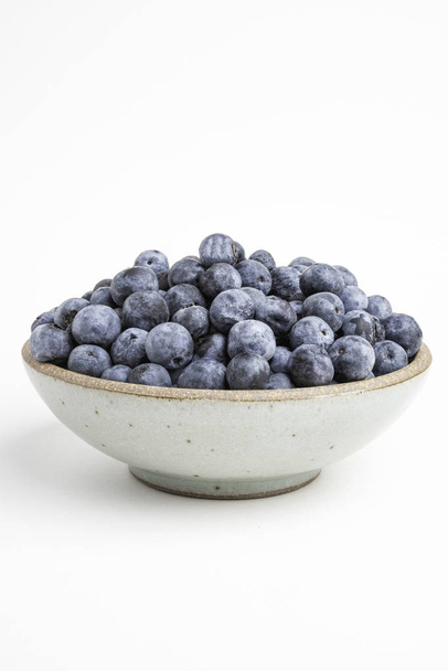 Fresh Blueberries In Glazed Bowl - Fotoğraf, Görsel