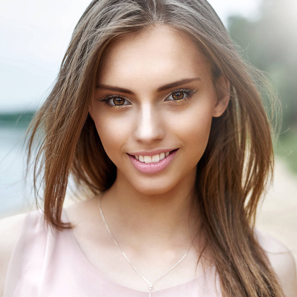 Beautiful smiling girl portrait close up - Photo, Image