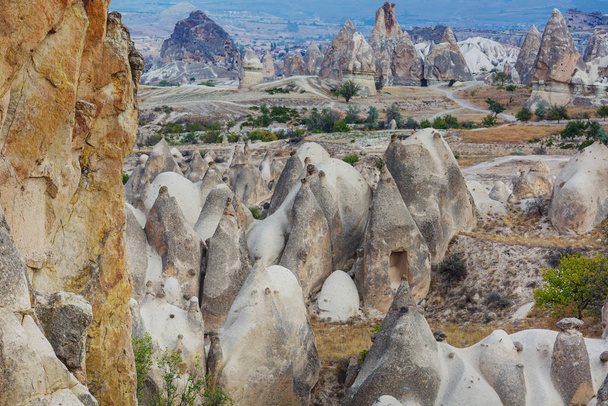 Ασυνήθιστος σχηματισμός πετρωμάτων στην Καππαδοκία της Τουρκίας - Φωτογραφία, εικόνα