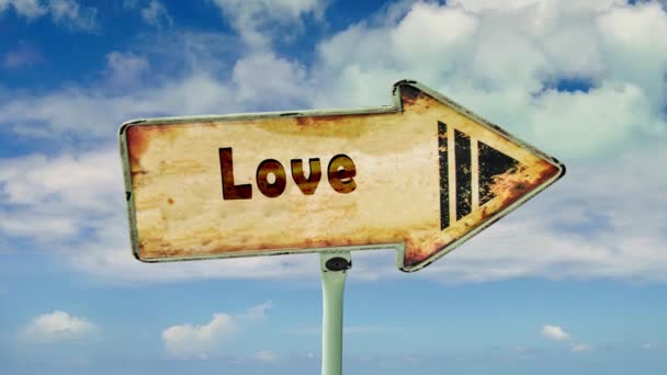 Straßenschild weist den Weg zur Liebe - Filmmaterial, Video