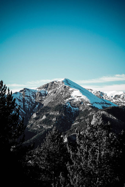 picos de la montaa nevados - Φωτογραφία, εικόνα