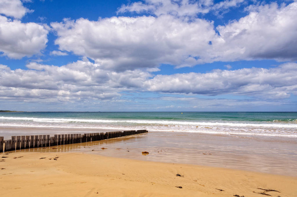 Front Beach is a top spot for swimming at the start of Great Ocean Road - Torquay, Victoria, Australia - Foto, immagini