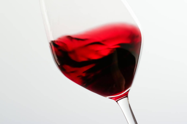 Склянка червоного вина, напої на розкішних святкових дегустаціях
 - Фото, зображення