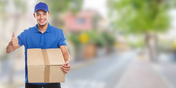 Parcel delivery service box package order delivering job banner success town copyspace copy space outdoors - Фото, изображение