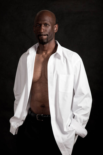 Handsome forties black man - Φωτογραφία, εικόνα