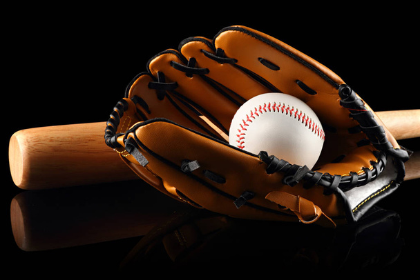 baseball glove and ball on a black background - Foto, Imagen
