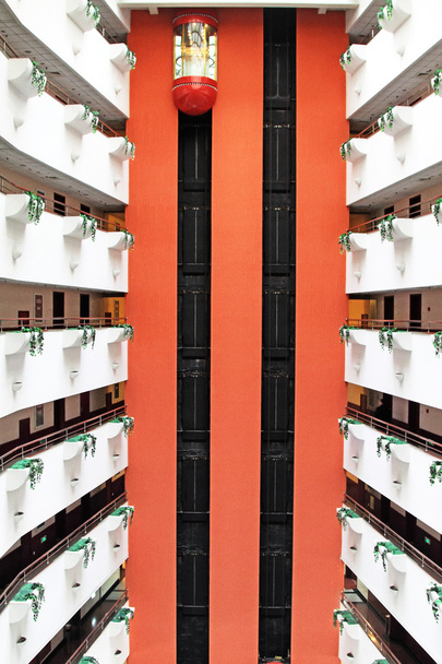 сучасні Ліфт краєвид в готель трейдерів, Китай - Фото, зображення