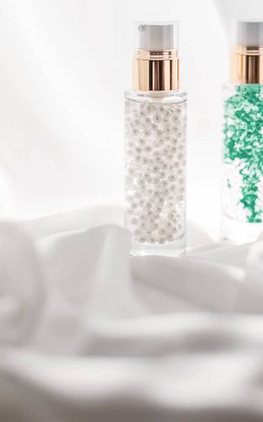 Skincare serum and make-up primer gel bottle, moisturizing lotio - Photo, Image
