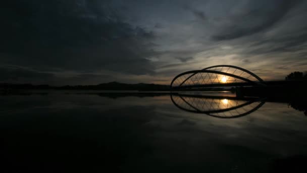 východ slunce na most časová prodleva - Záběry, video