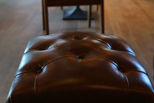 tabouret en cuir meubles canapé
 - Photo, image