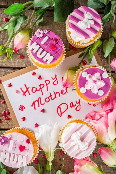 Joyeux fond de journée des mamans avec des cupcakes
 - Photo, image
