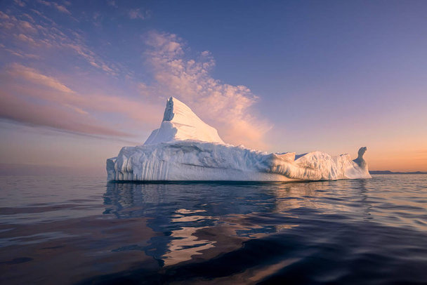 Groenland Ilulissat gletsjers aan zee - Foto, afbeelding
