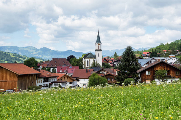 Vista de Bad Hindelang en Baviera, Alemania
 - Foto, imagen