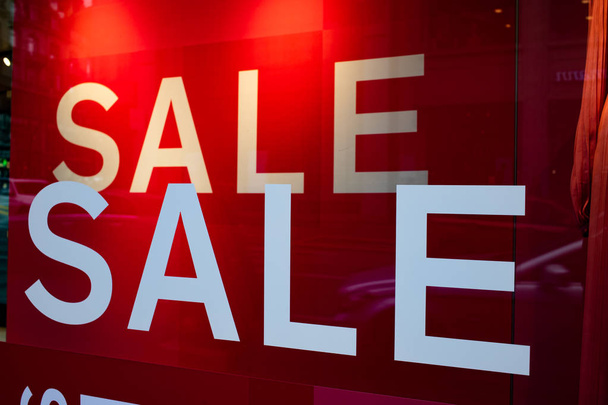 red sale sign in a shop january sales - 写真・画像