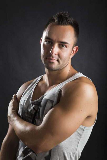 young attractive muscular man - Fotografie, Obrázek