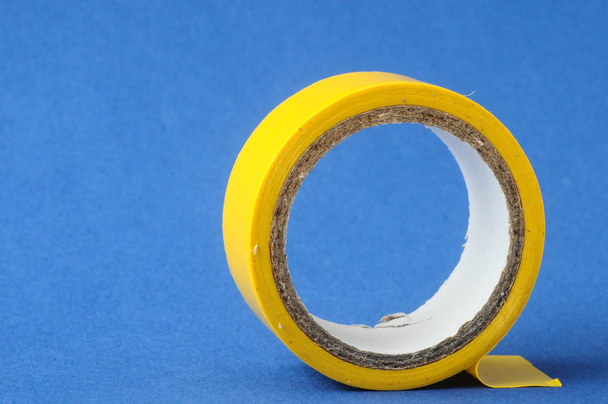 Round Adhesive Sticky New Insulation Tape Roll - Фото, изображение