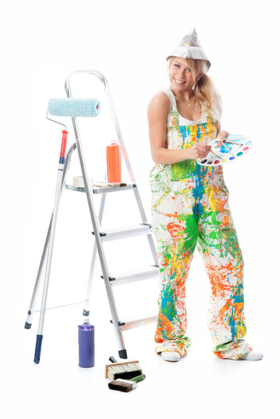 female painter with palette - Fotoğraf, Görsel