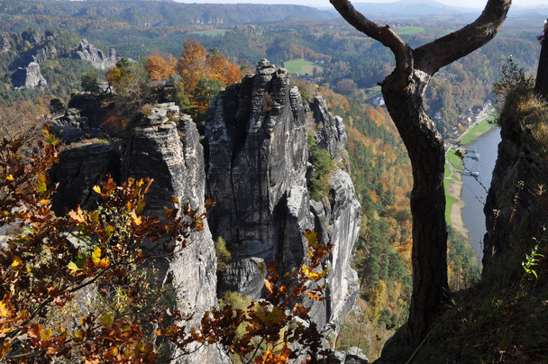 View from the Bastei to the Elbe - Foto, Bild